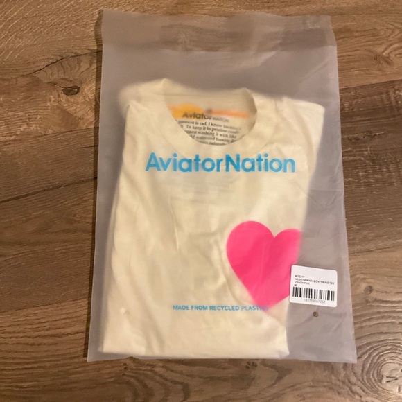Aviator Nation Heart Print Boyfriend Tee in vintage white and pink, M, NWT! - Picture 9 of 9
